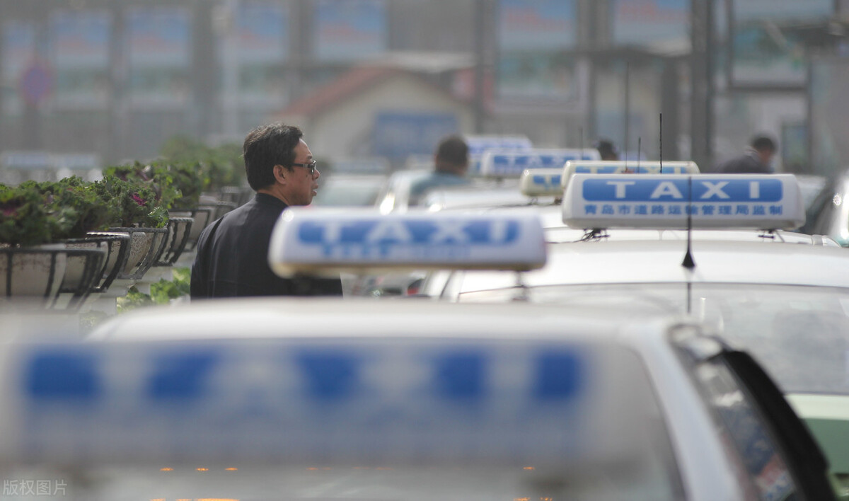 网约车和出租车的税率一样吗,出租车和网约车哪个挣钱