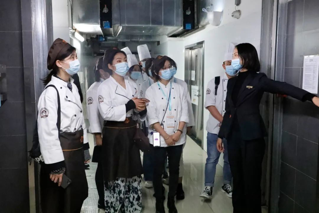 探访欧米茄总部,欧米奇西点西餐学院参观