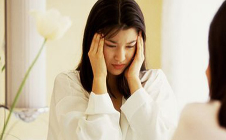 女性气血运行不畅气血亏虚吃什么,女性气血不足的症状吃什么药