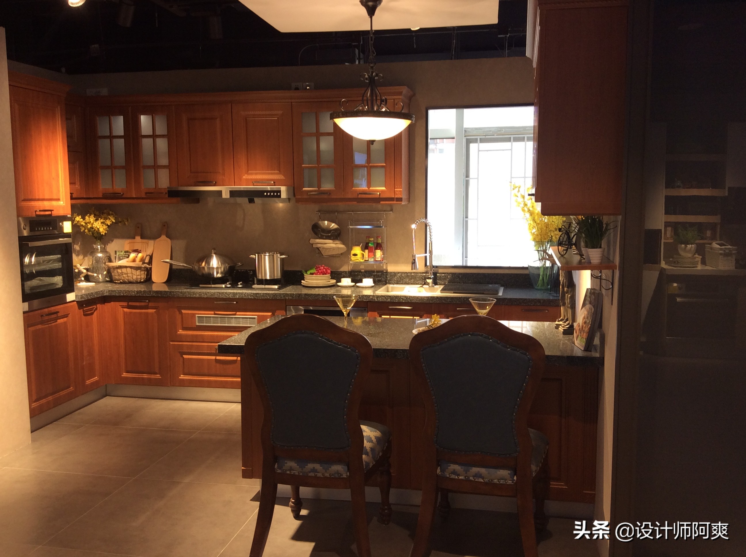 集成灶和顶侧双吸油烟机哪个好,集成灶侧吸顶吸双吸好吗