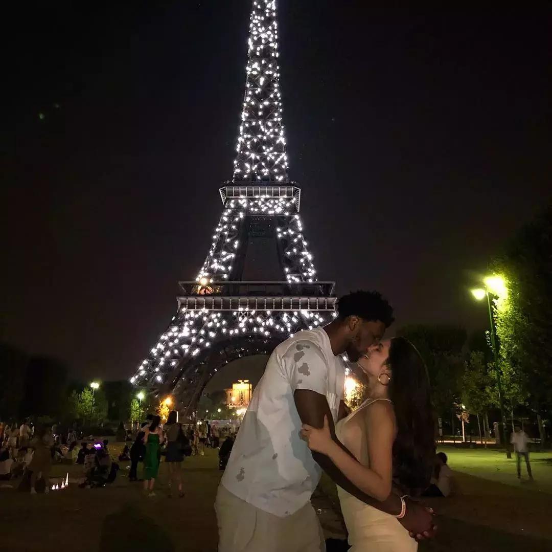 恩比德长城女友照,恩比德女友照片