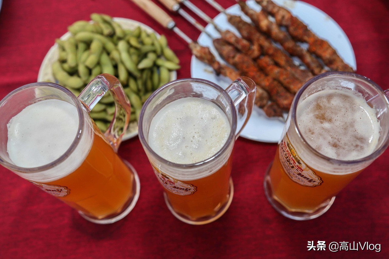 嫌弃别人家里脏而不敢动筷子，这是毛病吗？