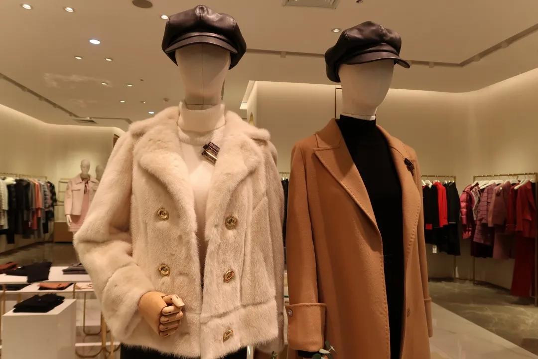 冬日劲爆献礼，引燃圣诞狂欢！利群集团城阳购物广场推出圣诞钜惠活动，精彩势不可挡