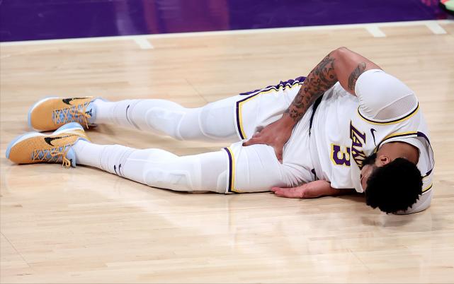 气氛组引争议,哈雷尔队内冲突