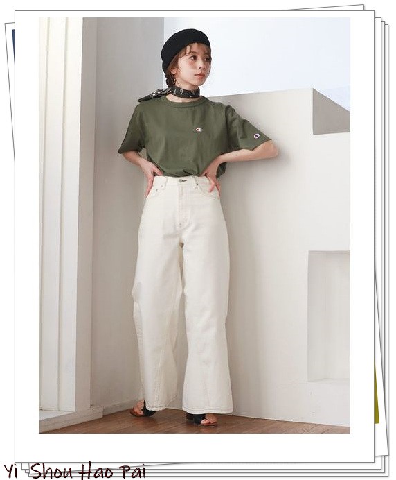 女星喇叭牛仔裤搭配,风衣搭配喇叭牛仔裤