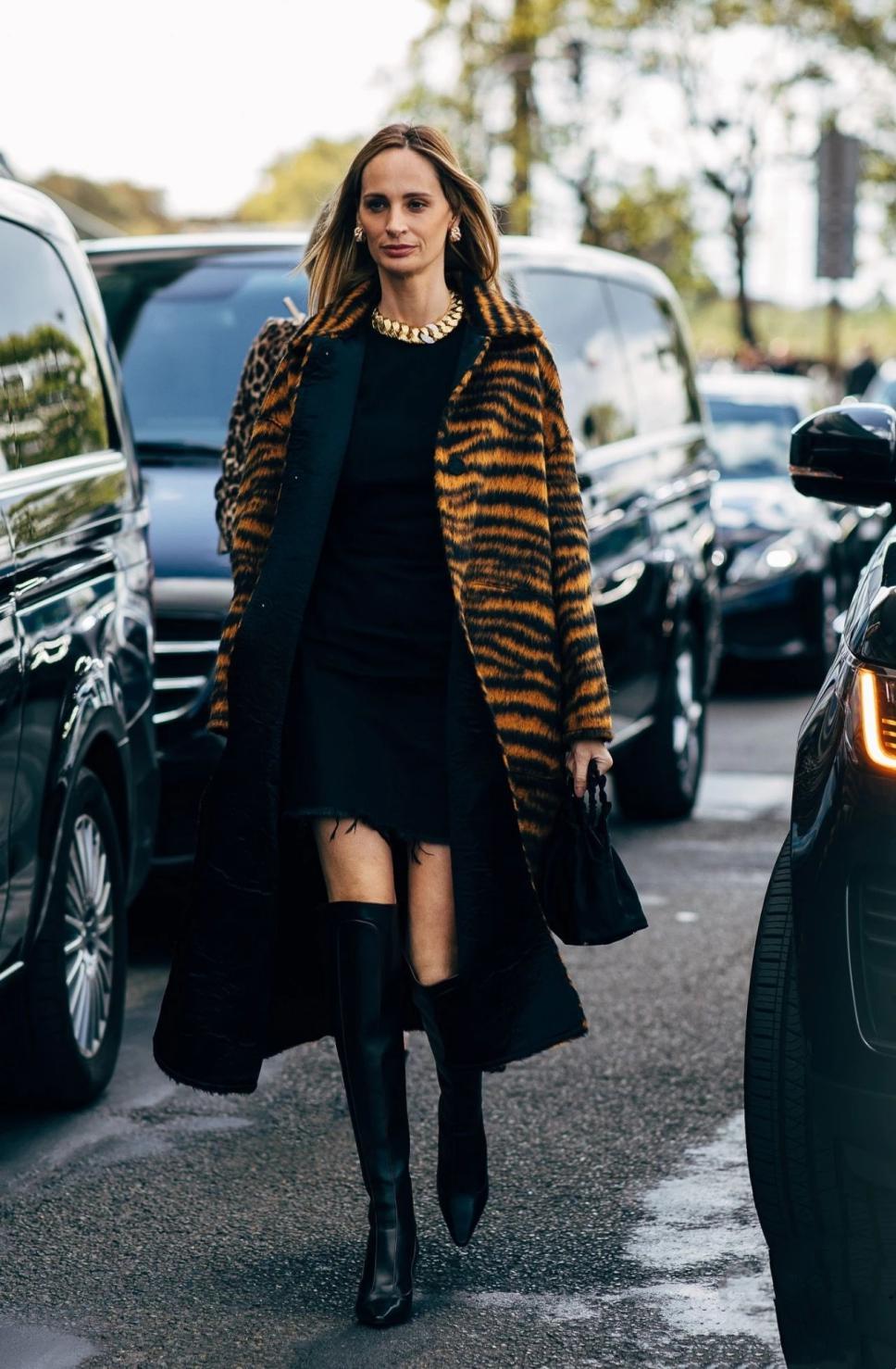 鞋子穿不对腿会不舒服,一年四季都可穿的鞋子穿搭