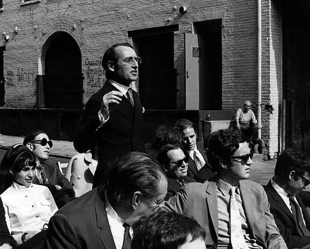 执着于白色的“建筑狂人”