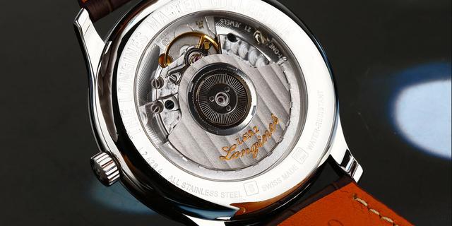 在不对的场合遇到对的人,在正式的场合更好相见