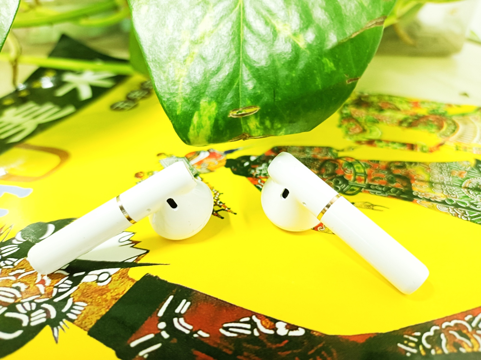 价格不到100块的TWS蓝牙耳机QCYT8会给我们带来惊喜还是惊吓？