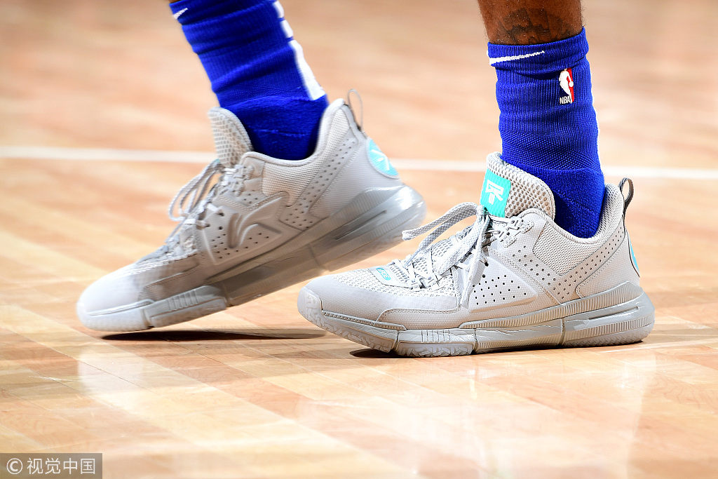 NBA今日球鞋精选：新配色UACurry5来了！库里穿它致敬老爹