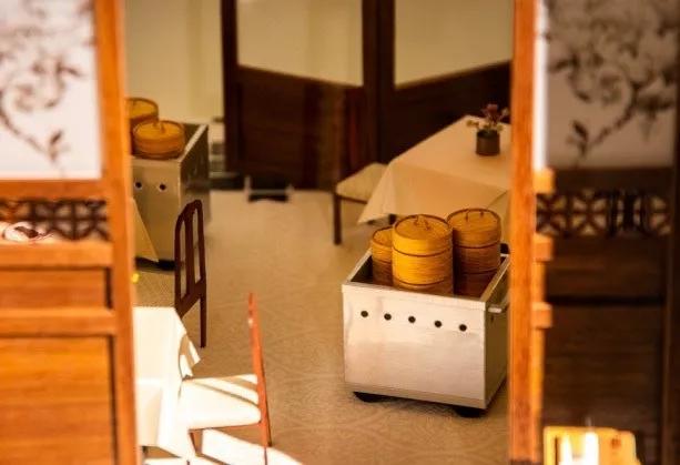 中国人烧给死人的纸扎，登上巴黎设计周，还被法国的博物馆收藏？