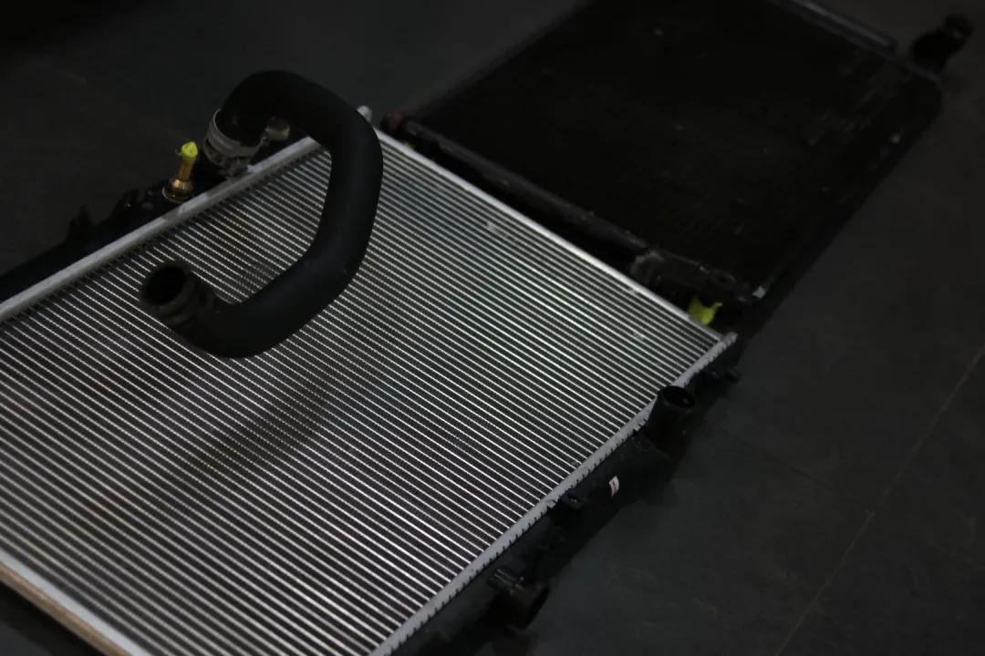 怪兽翻新车,怪兽修车翻新艾力绅