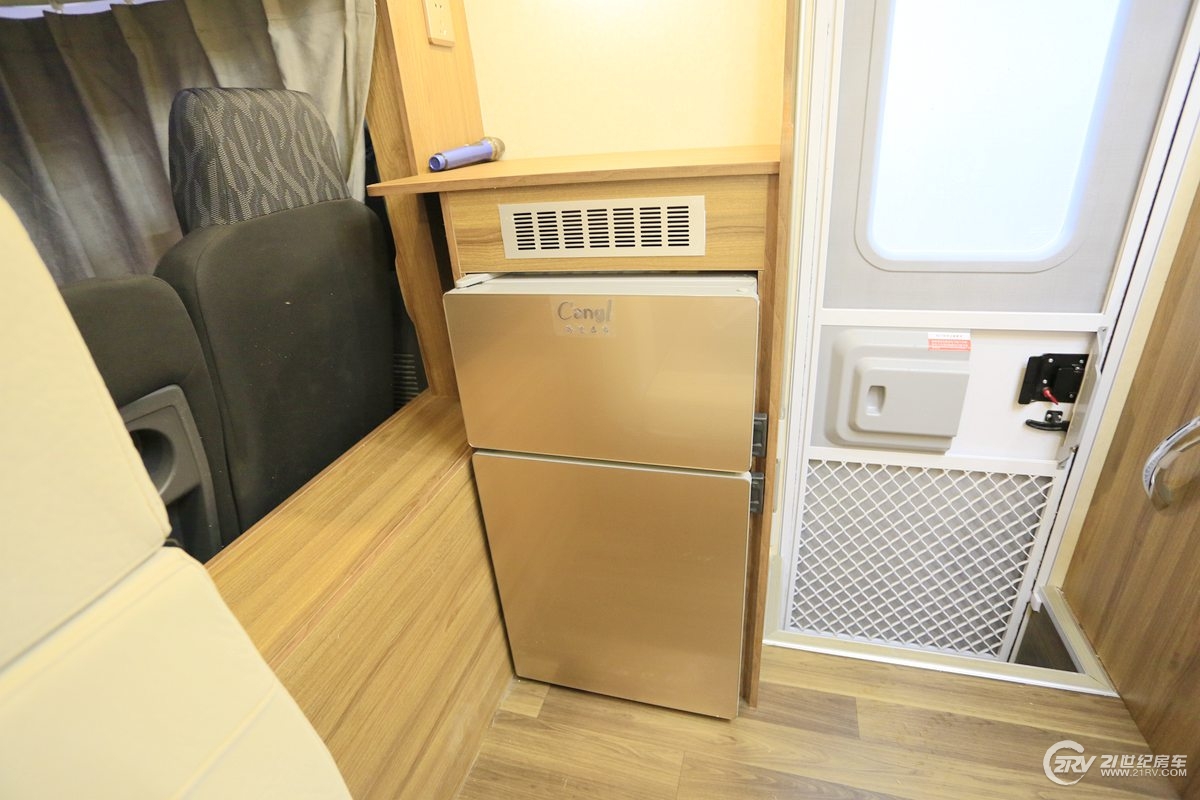 房车大全20-30万的c型房车新选择,房车大全20-30万的c型房车详解