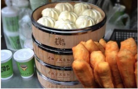 80亿身家，12058家门店，这家企业创始人有点牛