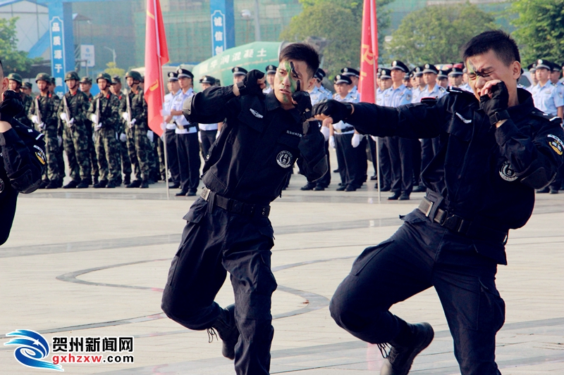 披坚执锐龙虎跃金秋点兵正当时