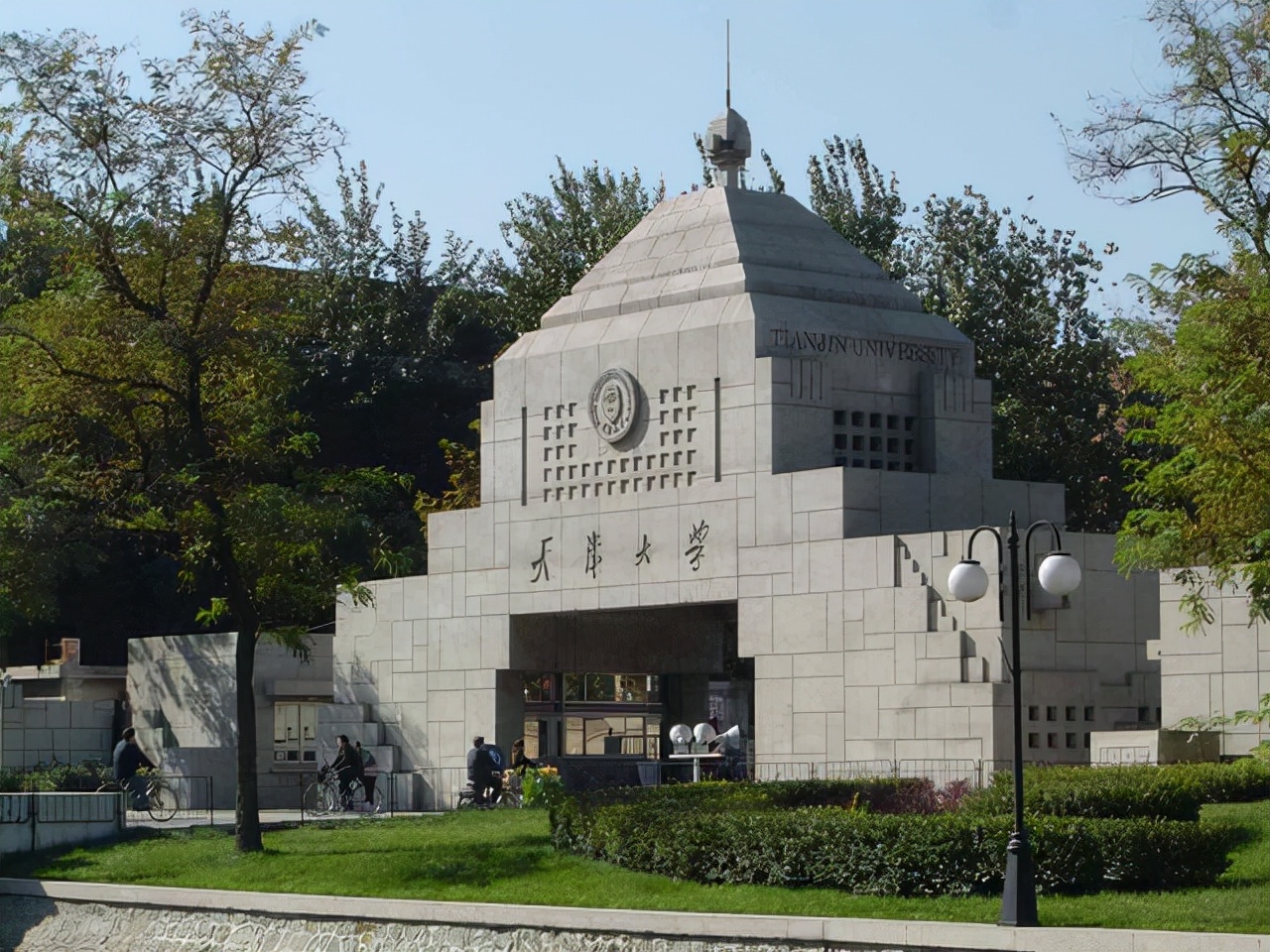 大连理工大学好还是东南大学好,南科大和大连理工大学哪个好