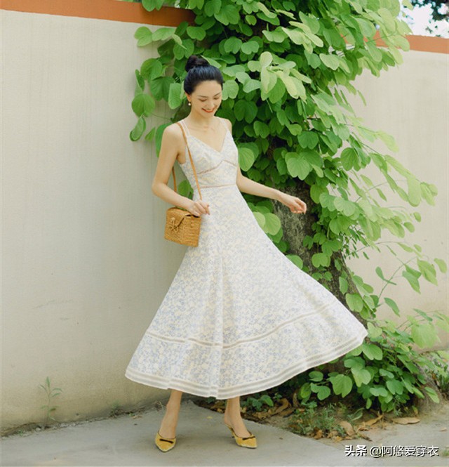 碎花连衣裙有哪些风格,碎花连衣裙显得土