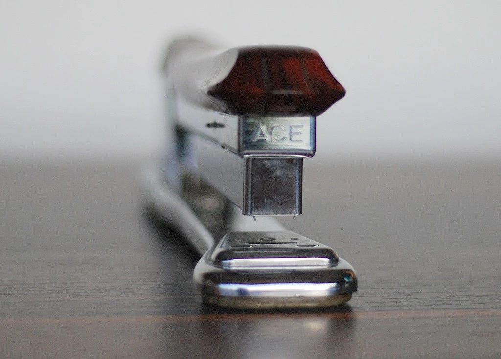 办公专用台式订书机,省力订书机办公专用