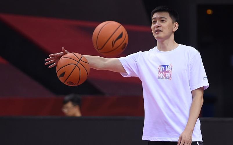 辽宁主帅杨鸣接手球队,辽宁宣布杨鸣当主教练