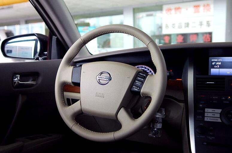 战友家里的老天籁卖我2万多，这个价格亏吗？