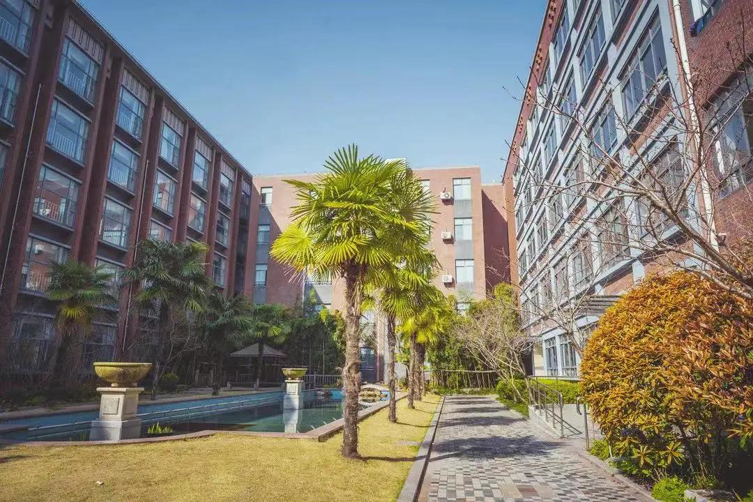 超额预警！今年又有8个热门公办初中政策收紧！入户年限逐年递增