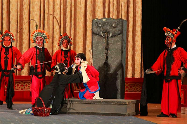 如何看待中国古典戏曲大团圆结尾,浅析中国古代戏剧大团圆结尾