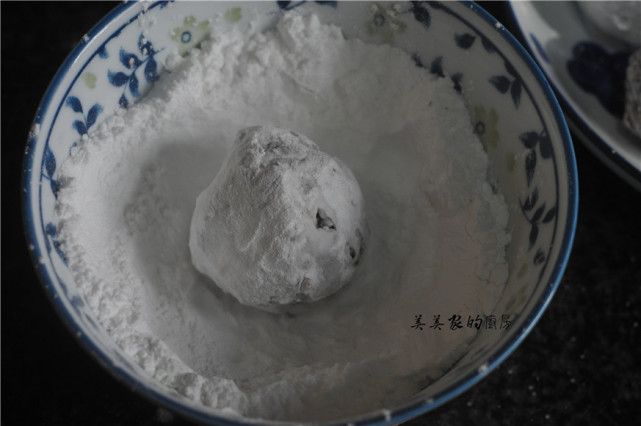 黑米球做法步骤,黑米球的做法