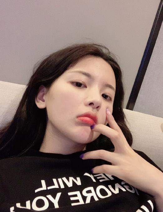 6张杨超越的照片中混进1张宋祖儿的照片，3秒能认出都是真爱粉