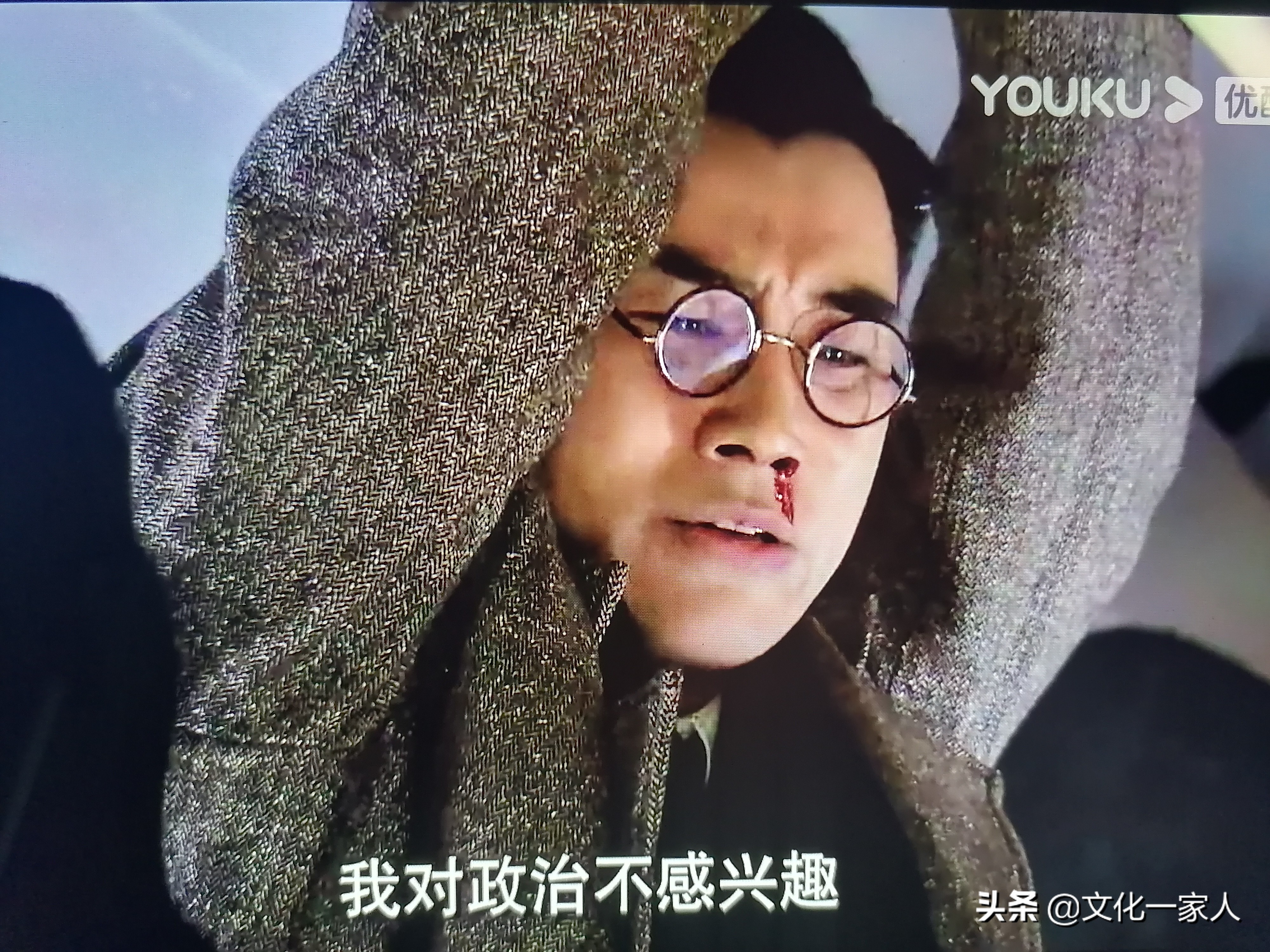 《悬崖》：一场敌中有我，我中有敌，斗智斗勇命悬一线的生死较量