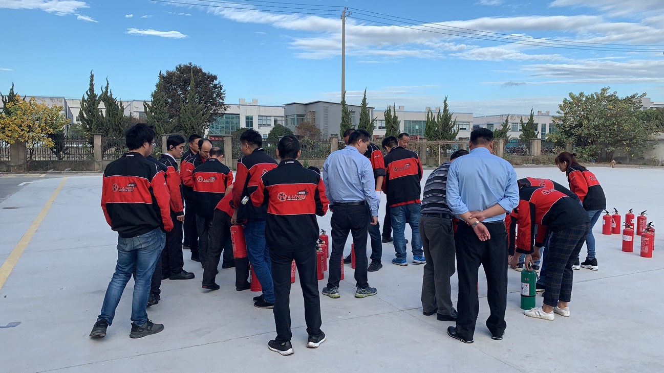 六晖橡胶金属（昆山）-安全宣导，分组落实