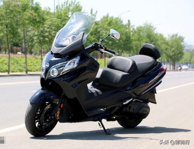 tr400cc踏板车,铃木汉堡人400cc踏板车