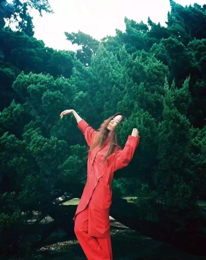 如何摆pose才好看,怎么摆pose好看又上镜