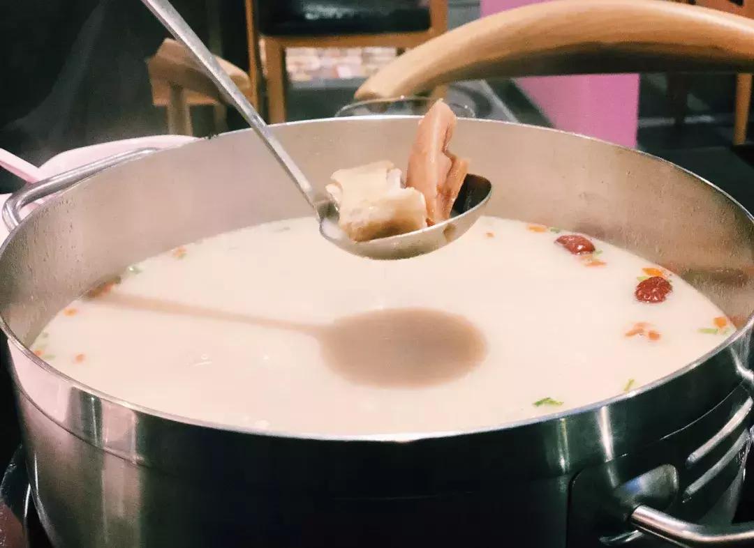 半天卖出500斤！这玩意全身是宝，一到秋天杭州人就扎堆去吃