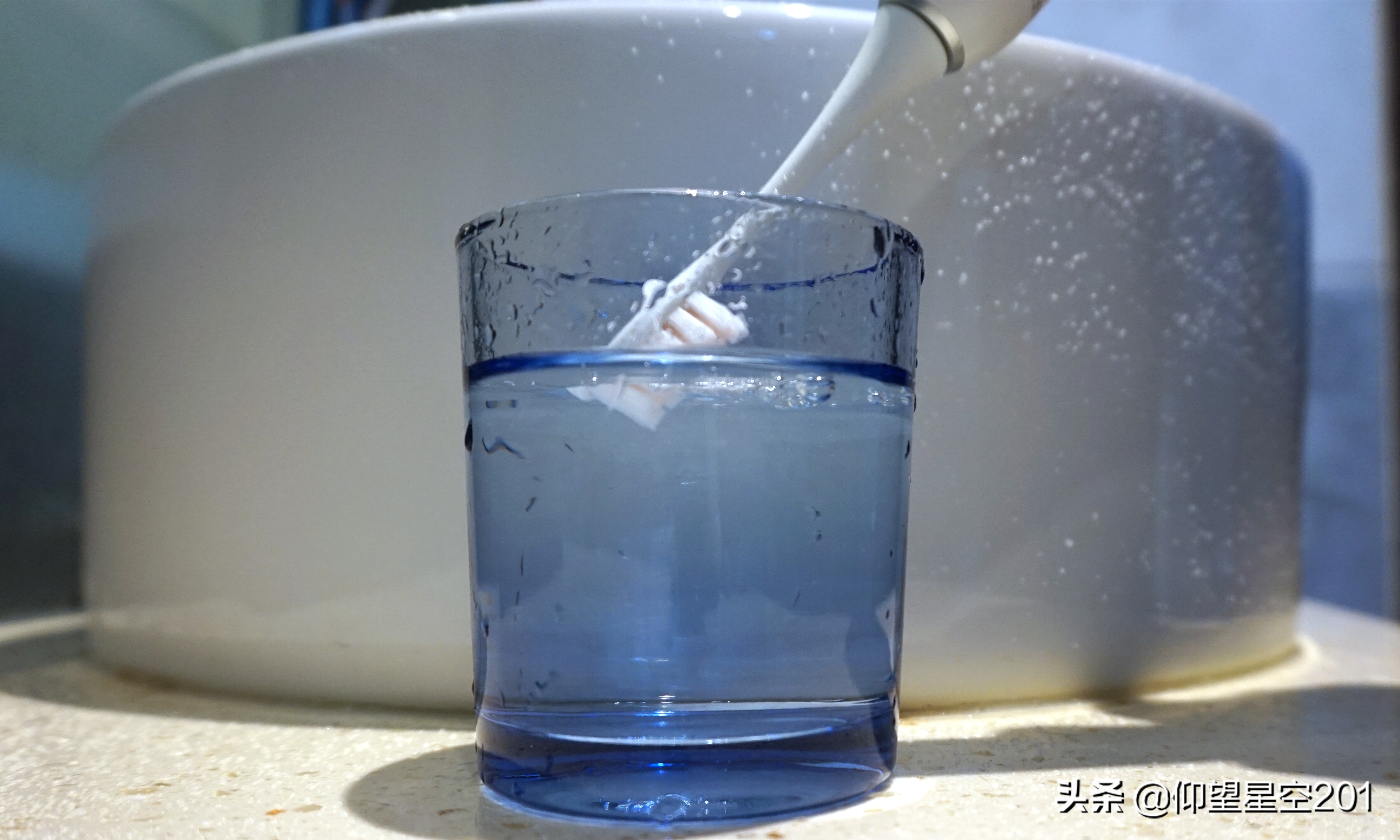 不伤牙的扉乐电动牙刷体验如何,扉乐电动牙刷测评（杀菌烘干篇）