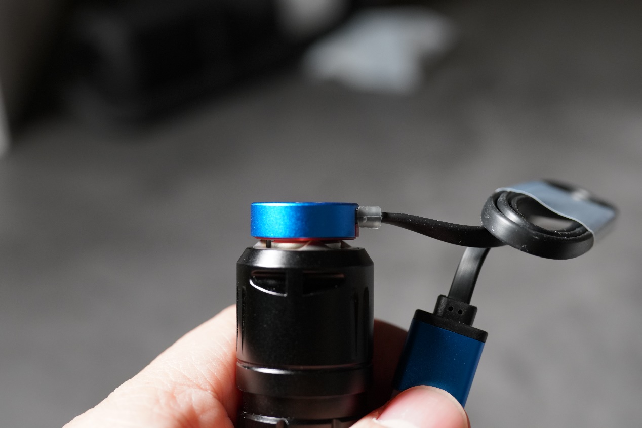 战术强光手电光源,战术型强光手电亮一下就不亮了