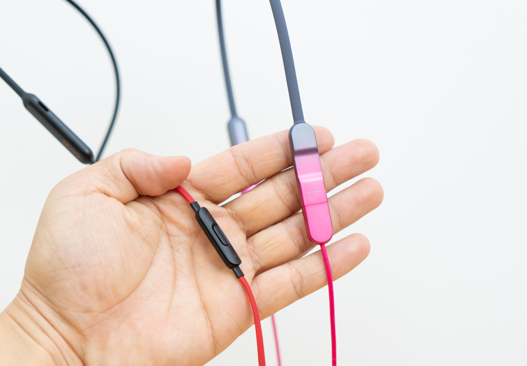 耳机有带闪光的吗,耳机竟然有这么多功能