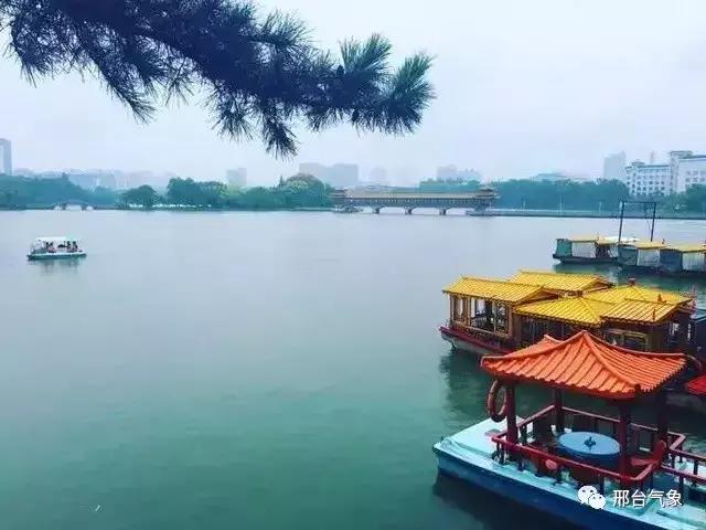 雷雨频繁是什么原因,雷雨经常出现在哪个季节