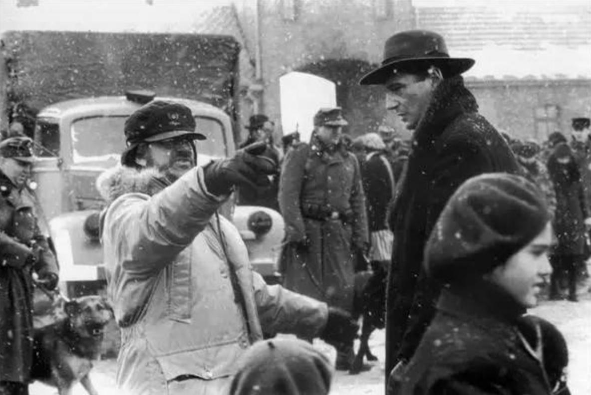 全球顶级羽绒服品牌吐血推荐——MACKAGE、WOOLRICH、HERNO