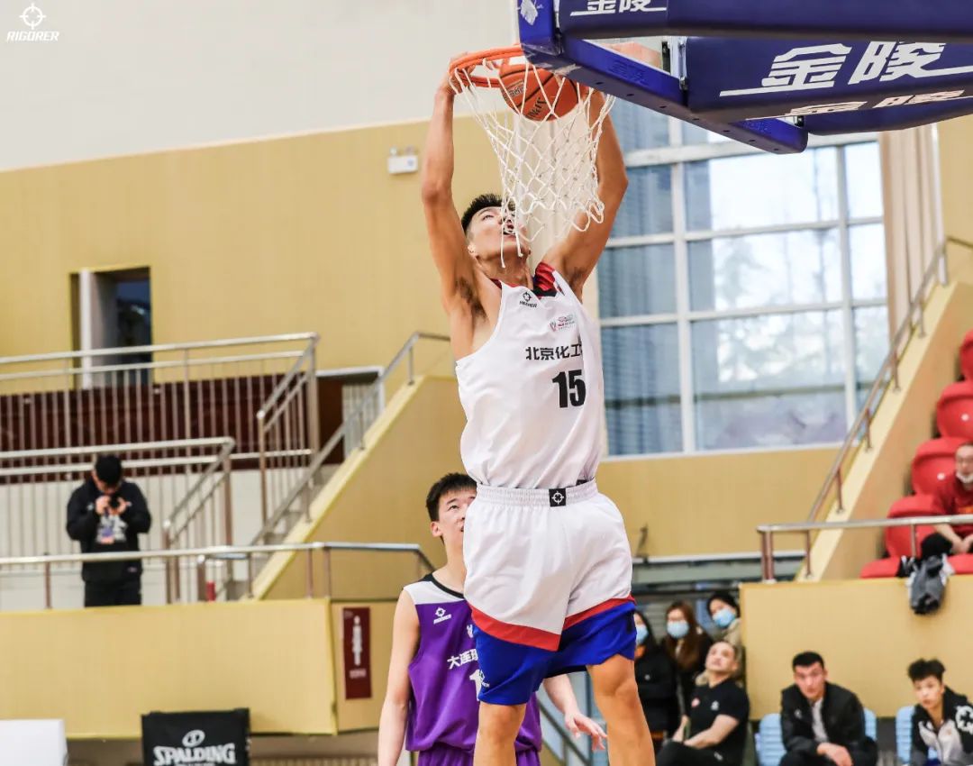 东北小组赛爆冷！海大掀翻山东冠军，CUBA魔鬼主场太恐怖