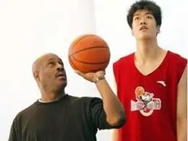 姚明郭士强完整视频,郭士强去世