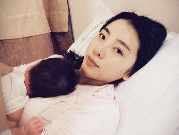 最美主持人李思思究竟是怎么了,央视主播李思思素颜