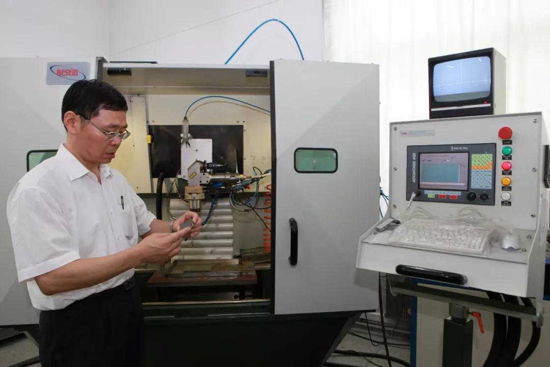 人民日报点赞温县籍院士郭东明领衔的创新团队……