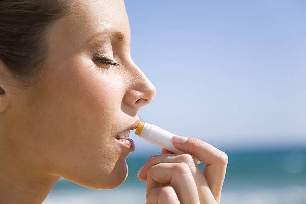 口红叠涂水润嘟嘟唇,拒绝口红买家秀get水润嘟嘟唇