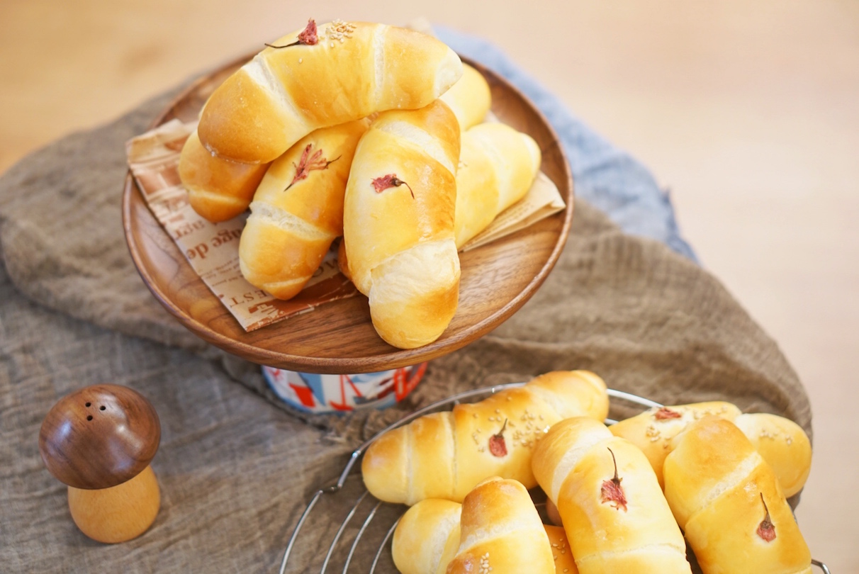 咸香好吃的日式盐面包，自己在家也能做，底部酥脆