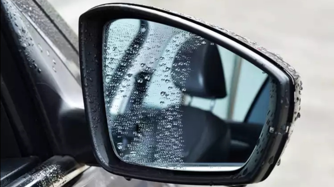 牙膏涂后视镜防雨,汽车后视镜防雨剂怎么去除