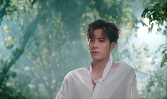 如何评价王嘉尔的商业价值,王嘉尔做到极致人生才会开挂