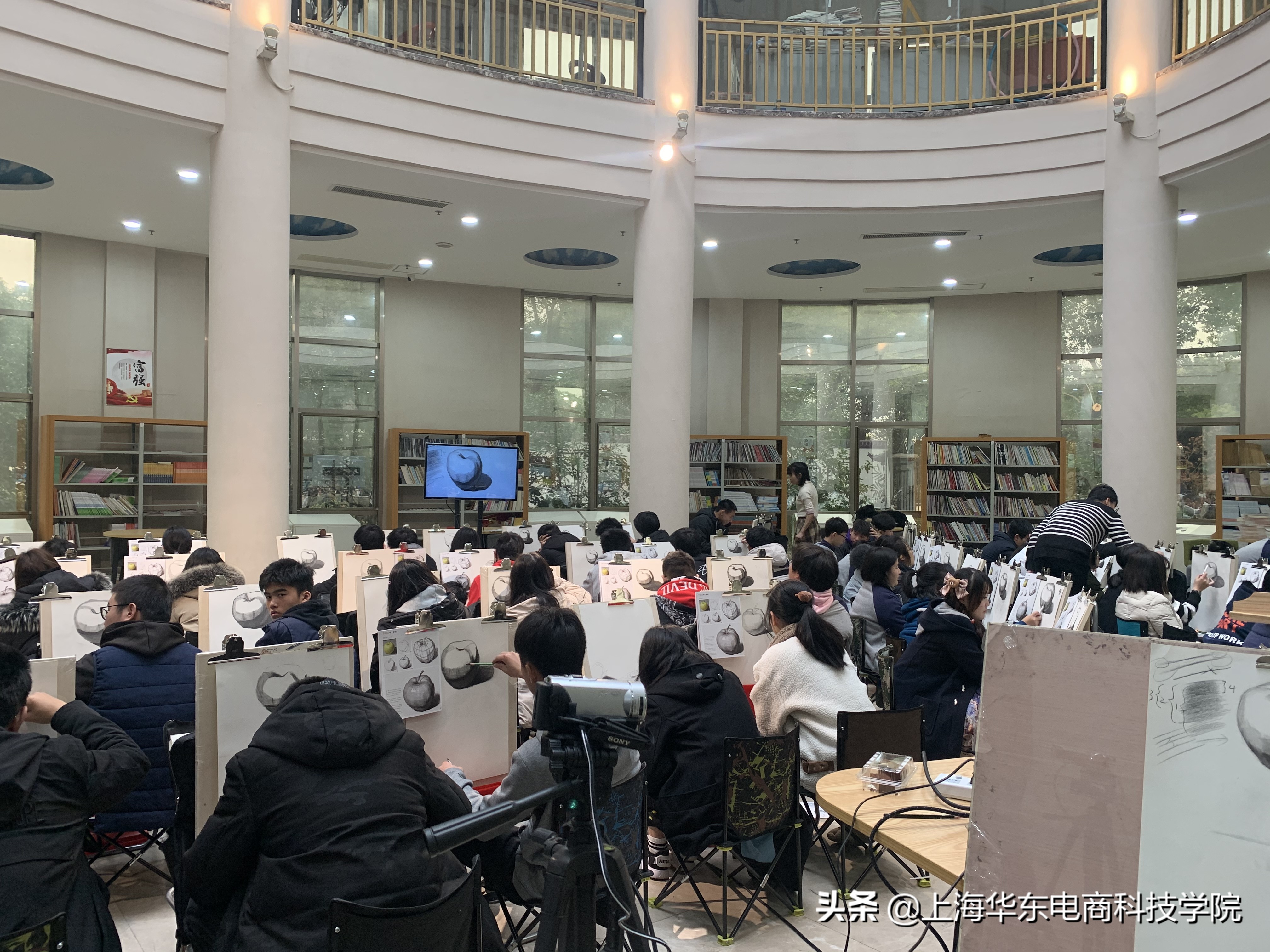 老师我的成绩为什么这么差,美术联考老师是怎么评分的