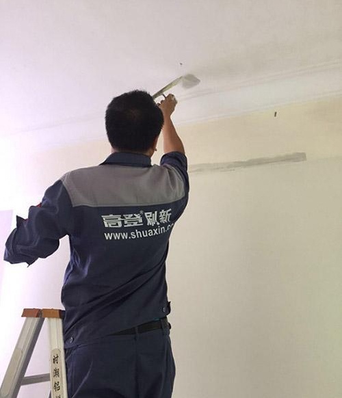 旧房翻新墙面发黄怎么补救,刮完腻子墙面发黄处理妙招