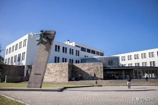 西班牙留学热门院校推荐,初中毕业葡萄牙留学条件