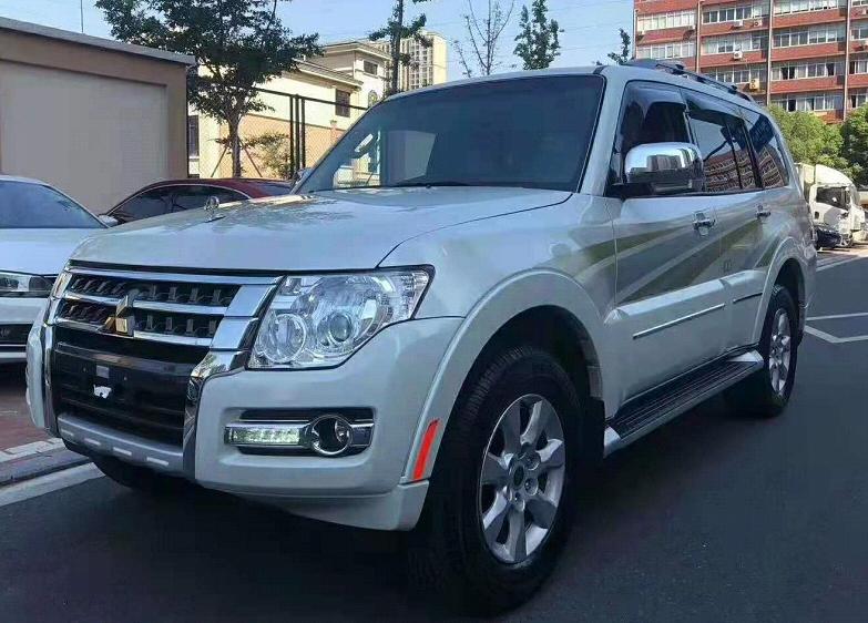 到店体验帕杰罗V93：高大威猛，动力参数弱，仅售33万